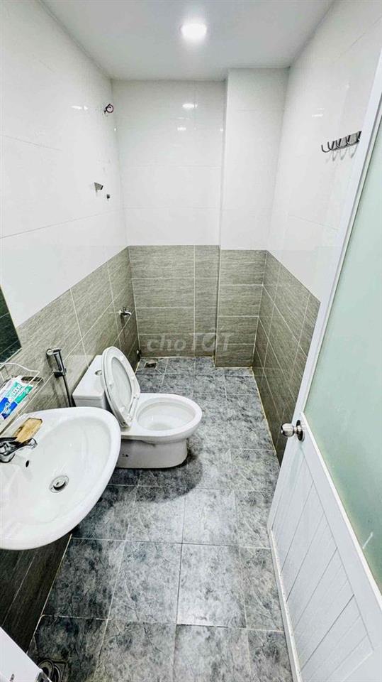 nhà đẹp cần bán đường đoàn văn bơ F16Q4