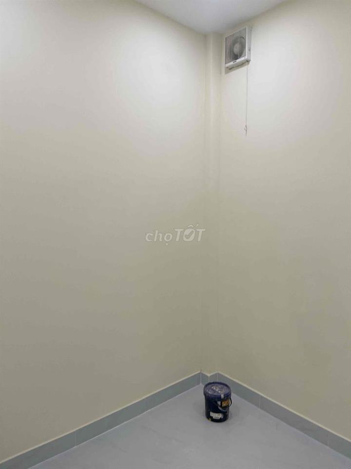 nhà đẹp cần bán đường tôn Đản F8Q4