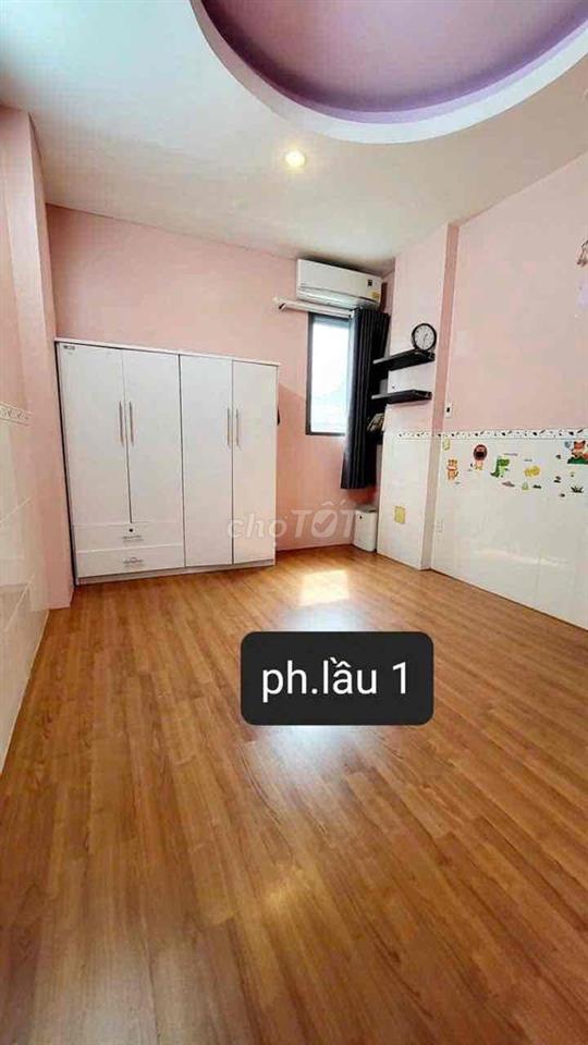 nhà đẹp cần bán đường tôn Đản F15Q4