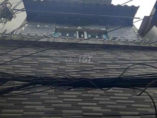 nhà cần bán đường tôn Đản F8Q4