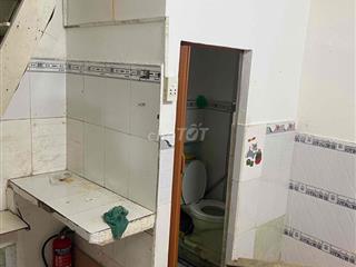 nhà cho thuê đường đoàn văn bơ F16Q4