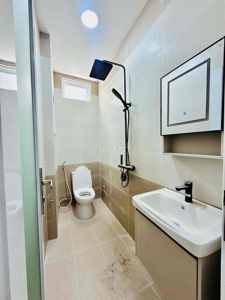 🏡 NHÀ MỚI ĐẸP – HẺM 1/ TÔN ĐẢN, QUẬN 4 – 4PN, SÂN THƯỢNG – CHỈ 5.2 TỶ