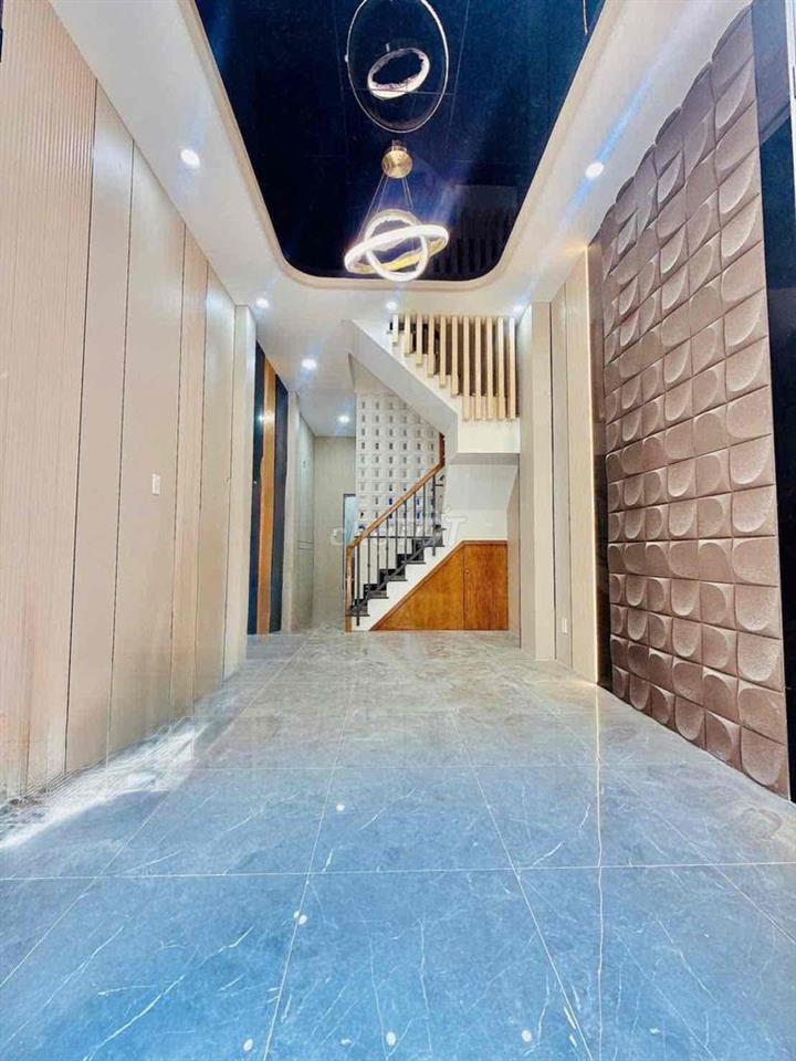🏡 NHÀ MỚI ĐẸP – HẺM 1/ TÔN ĐẢN, QUẬN 4 – 4PN, SÂN THƯỢNG – CHỈ 5.2 TỶ