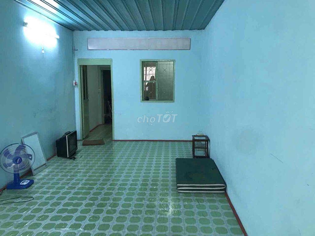 Nhà Q4 chính chủ cần bán