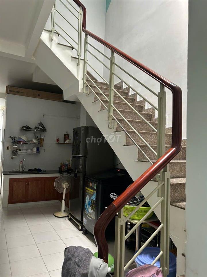 NHÀ BÁN GIÁ TỐT QUẬN 04 HẼM XE HƠI