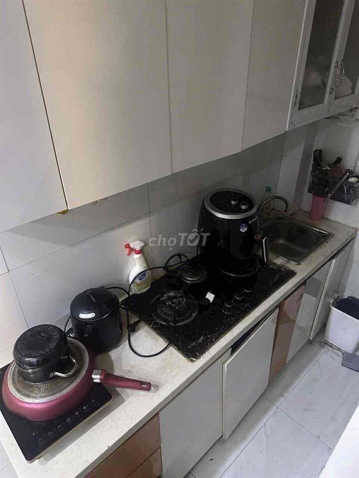 nhà đẹp cần bán đường bến Vân đồn F2Q4