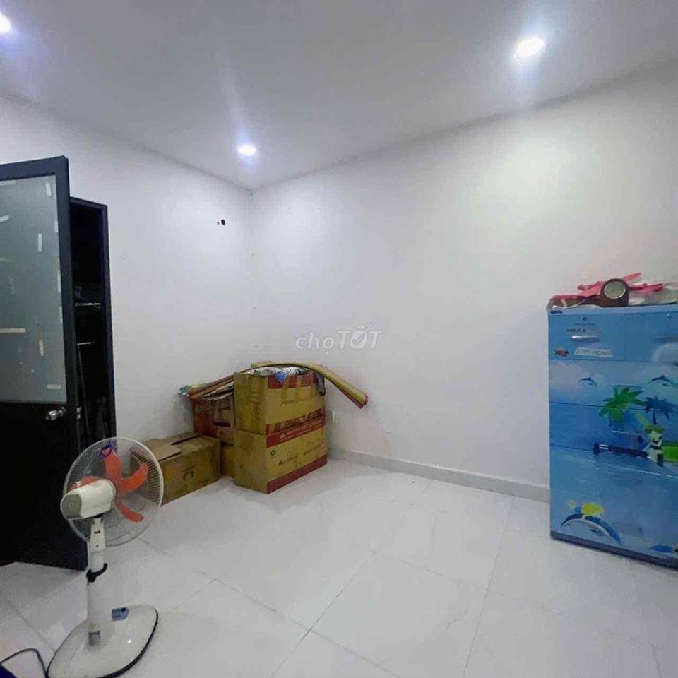 nhà cần bán đường đoàn văn bơ F13Q4