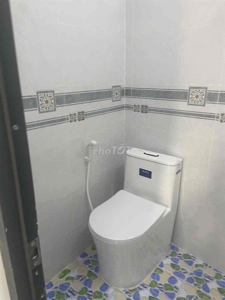 nhà đẹp cần bán đường tôn Đản F8Q4