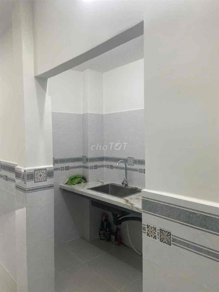 nhà đẹp cần bán đường tôn Đản F8Q4