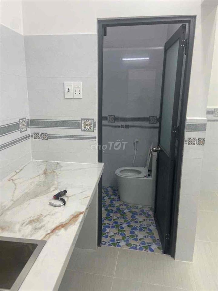 nhà đẹp cần bán đường tôn Đản F8Q4