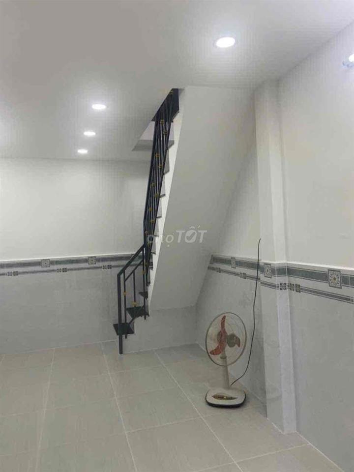 nhà đẹp cần bán đường tôn Đản F8Q4