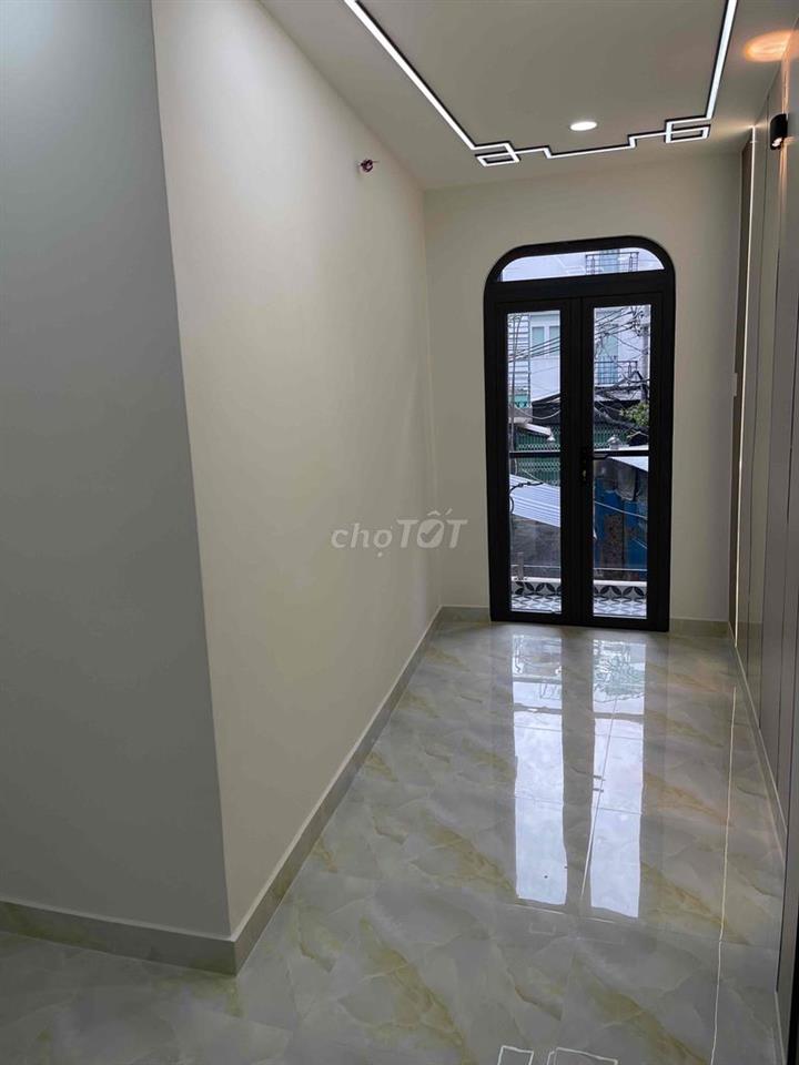 nhà đẹp cần bán đường tôn Đản F10Q4