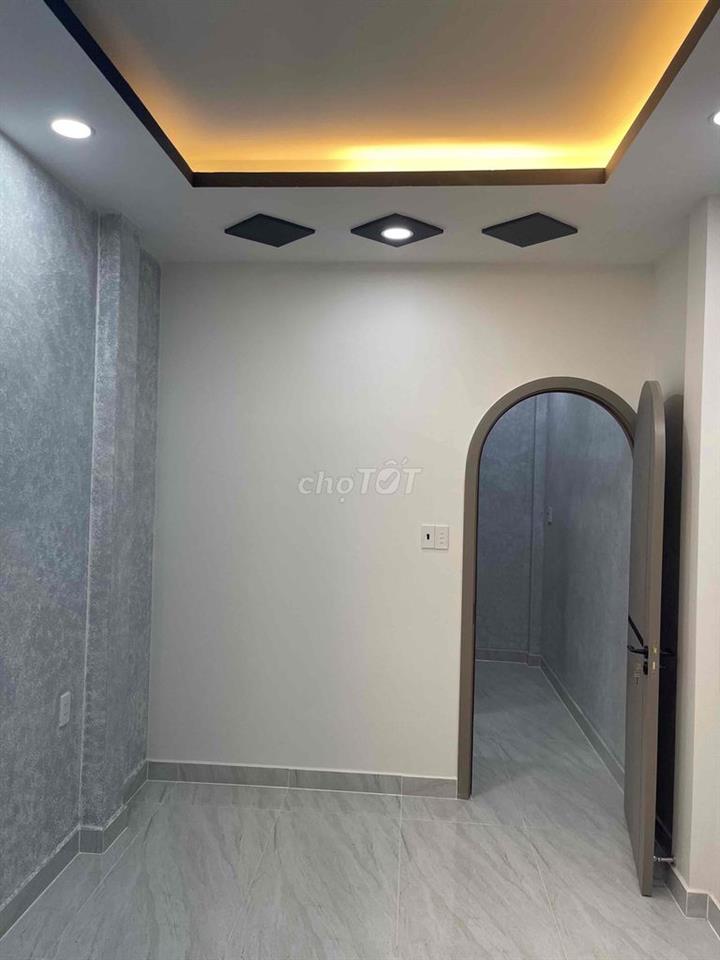nhà đẹp cần bán đường tôn đản F15Q4