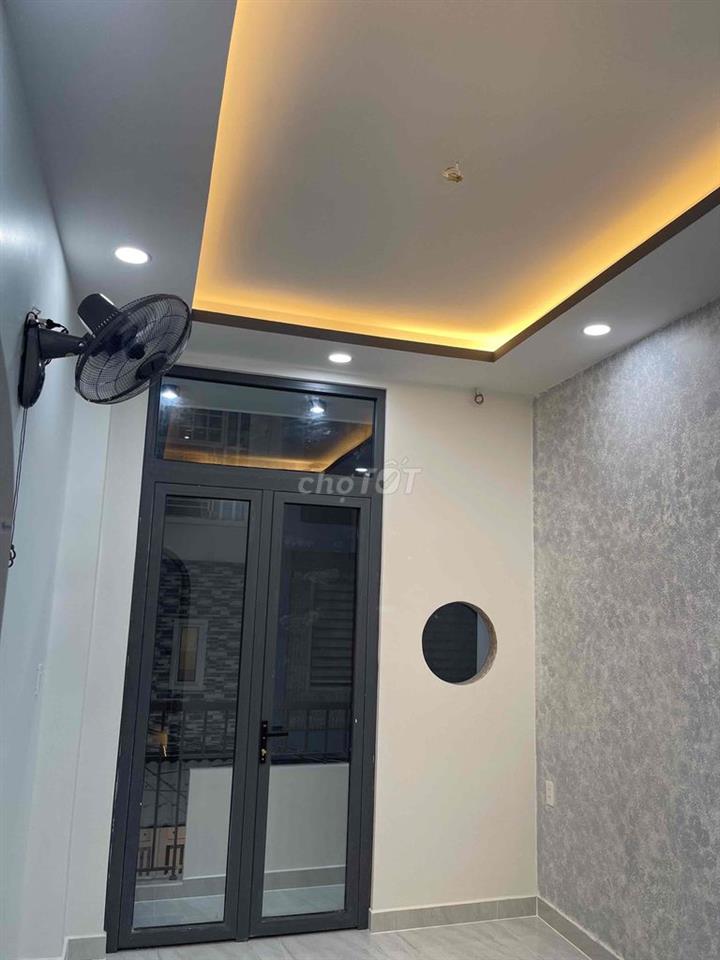 nhà đẹp cần bán đường tôn đản F15Q4