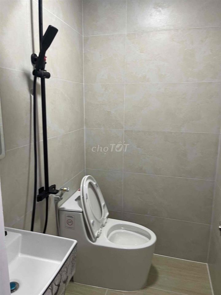 nhà đẹp cần bán đường tôn đản F15Q4
