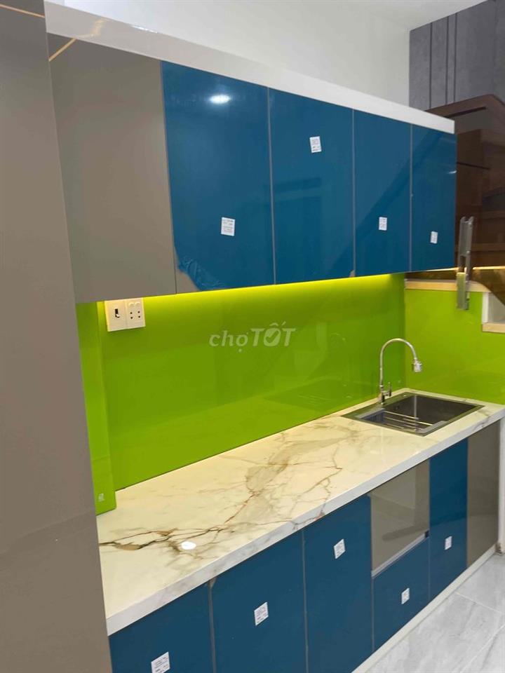 nhà đẹp cần bán đường tôn đản F15Q4