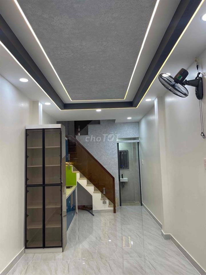 nhà đẹp cần bán đường tôn đản F15Q4