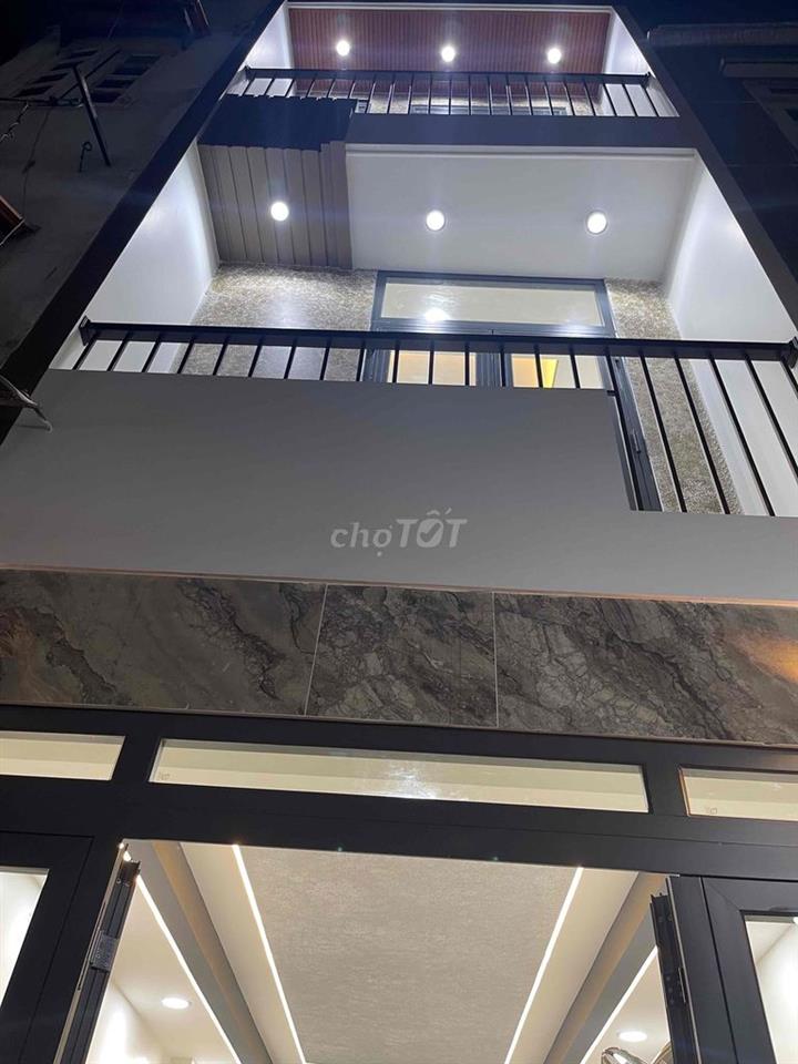 nhà đẹp cần bán đường tôn đản F15Q4