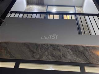 nhà đẹp cần bán đường tôn đản F15Q4