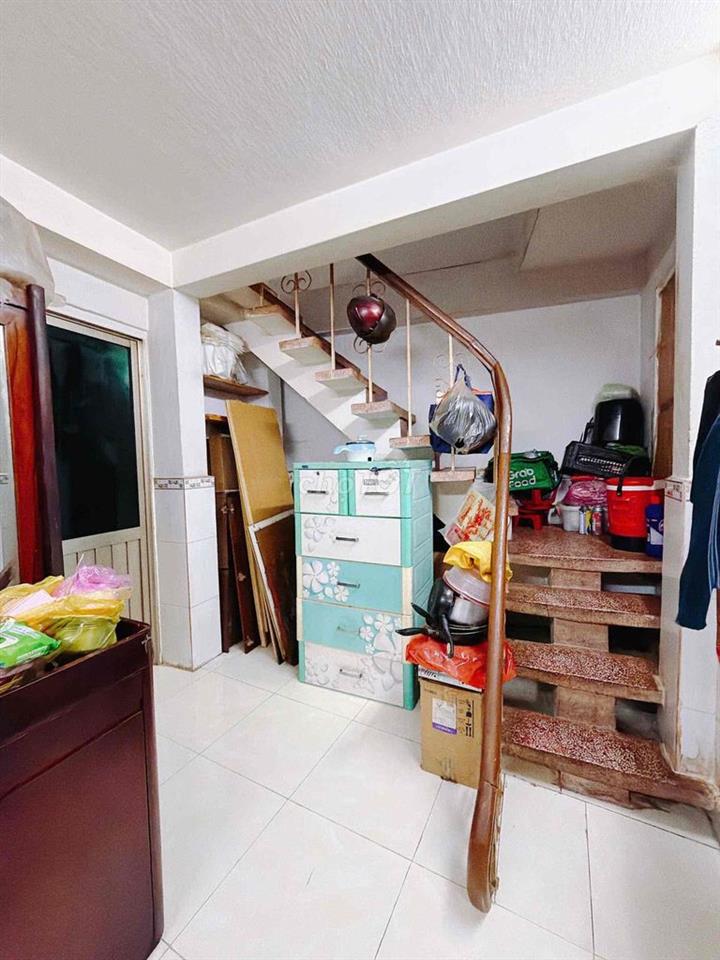 Nhà bán Nguyễn Thần Hiến Q.4