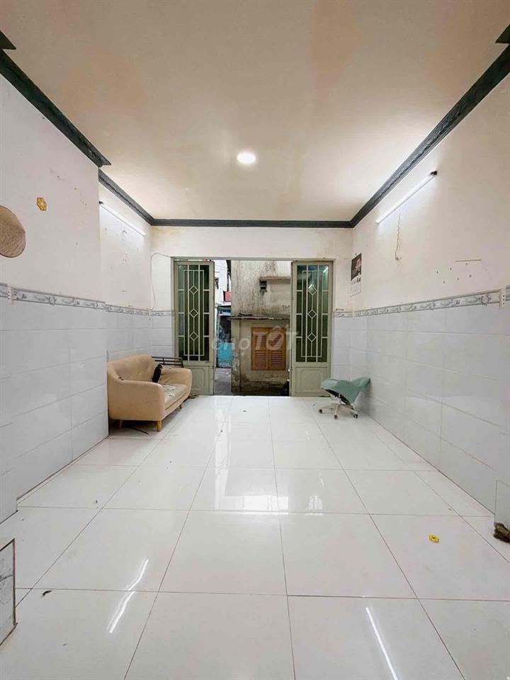 Nhà bán Tôn Đản Q.4