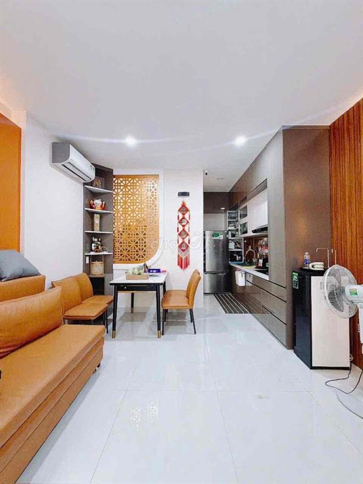 Nhà bán mt đường số Q.4