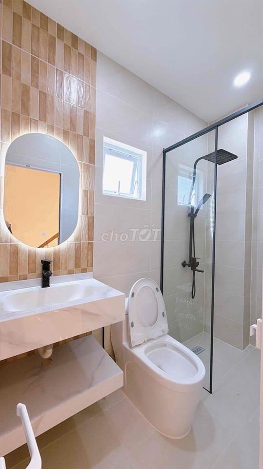 NHÀ MỚI 4 TẦNG 2P3WC