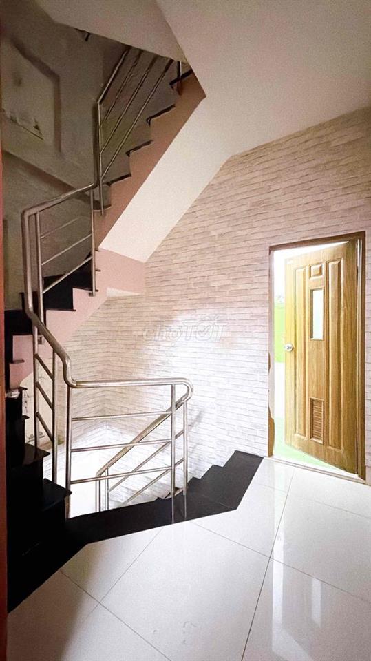 Nhà 5 Tầng 2P2WC