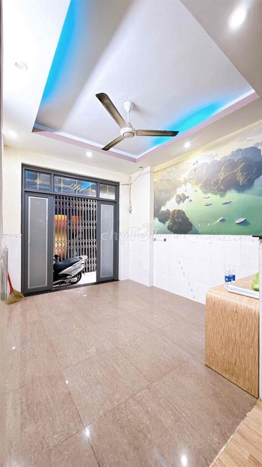 Nhà 5 Tầng 2P2WC