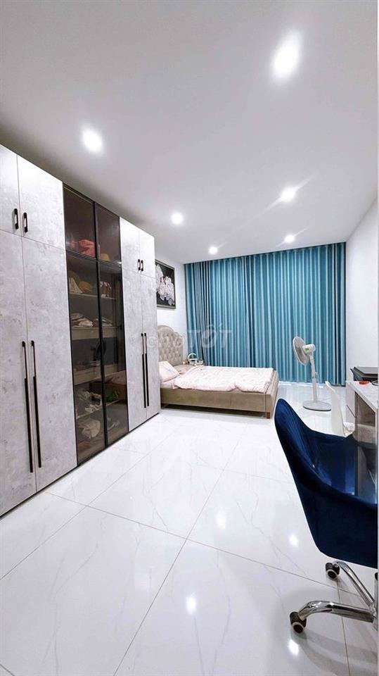 Nhà 4 Tầng 3P3WC
