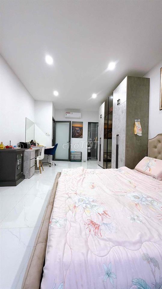 Nhà 4 Tầng 3P3WC