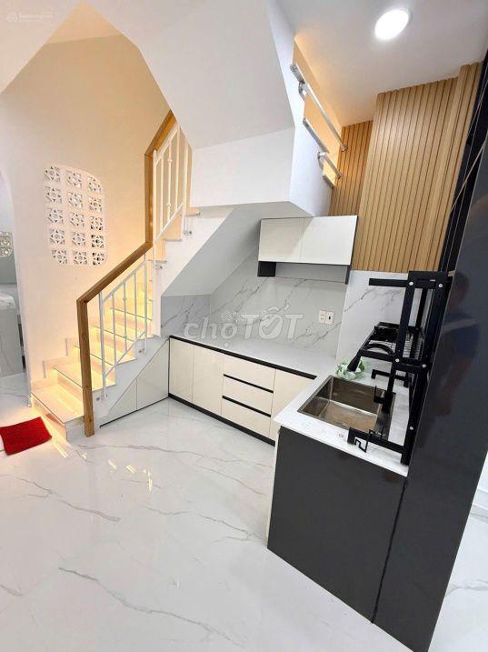 Quận 4 mặt tiền kinh doanh sầm uất nhà mới BTCT 3 tầng 50m2 chỉ 9,8 tỷ
