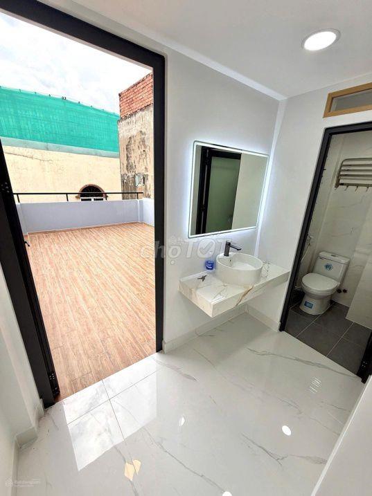 Quận 4 mặt tiền kinh doanh sầm uất nhà mới BTCT 3 tầng 50m2 chỉ 9,8 tỷ