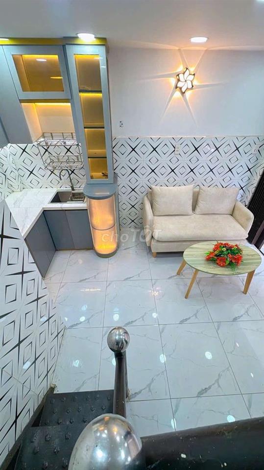 NHÀ ĐẸP  2 LẦU  GIÁ TỐT  . Q. 6.