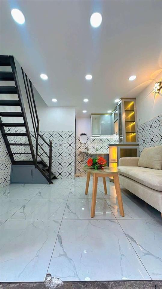 NHÀ ĐẸP  2 LẦU  GIÁ TỐT  . Q. 6.