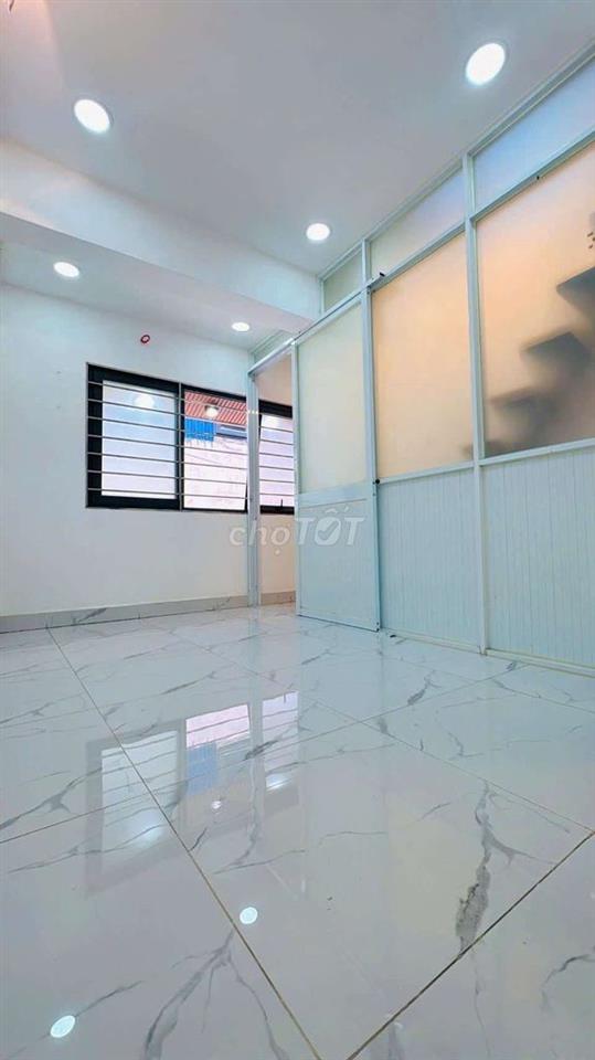 NHÀ ĐẸP  2 LẦU  GIÁ TỐT  . Q. 6.