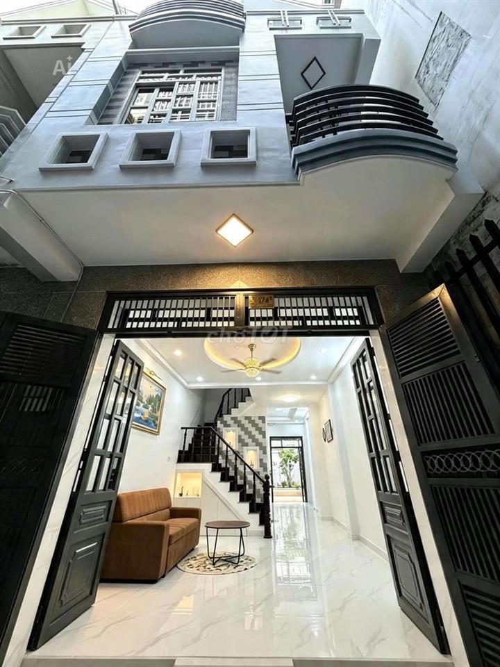 NHÀ ĐẸP GIÁ  TỐT  . DT 70 M2. PHƯỜNG. PHÚ ĐỊNH