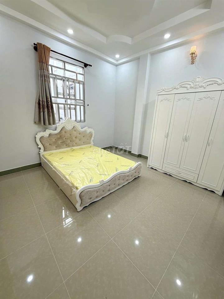 NHÀ ĐẸP GIÁ  TỐT  . DT 70 M2. PHƯỜNG. PHÚ ĐỊNH
