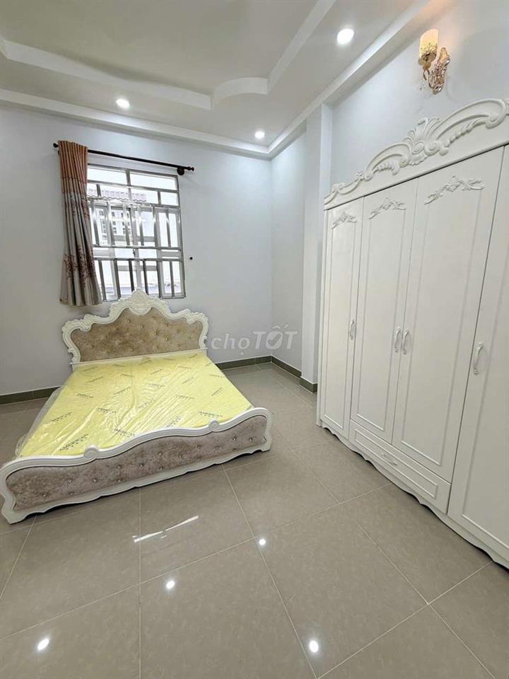 NHÀ ĐẸP GIÁ  TỐT  . DT 70 M2. PHƯỜNG. PHÚ ĐỊNH