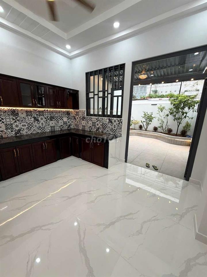 NHÀ ĐẸP GIÁ  TỐT  . DT 70 M2. PHƯỜNG. PHÚ ĐỊNH