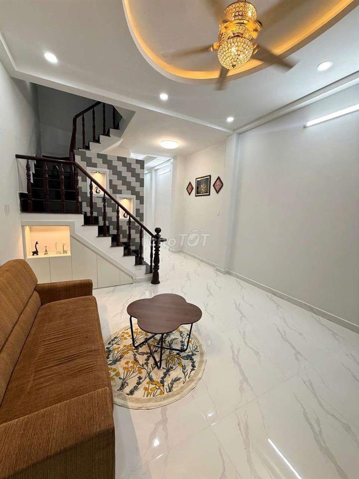 NHÀ ĐẸP GIÁ  TỐT  . DT 70 M2. PHƯỜNG. PHÚ ĐỊNH