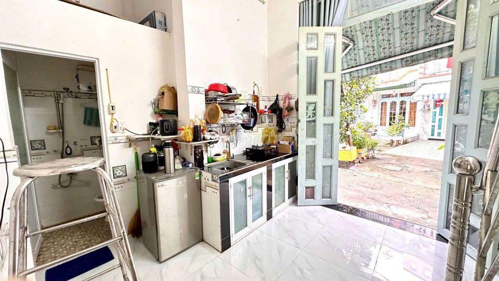 NHÀ  NHỎ XINH . P . 15 Q. 8 . SỔ HỒNG RIÊNG  