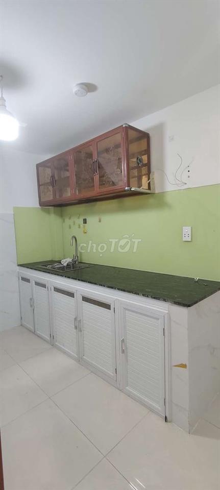 CHO THUÊ  NHÀ . HẺM XE  HƠI. P 15 Q. 8.