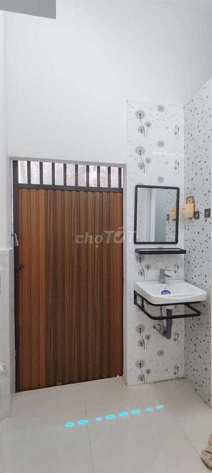 CHO THUÊ  NHÀ . HẺM XE  HƠI. P 15 Q. 8.