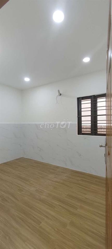 CHO THUÊ  NHÀ . HẺM XE  HƠI. P 15 Q. 8.