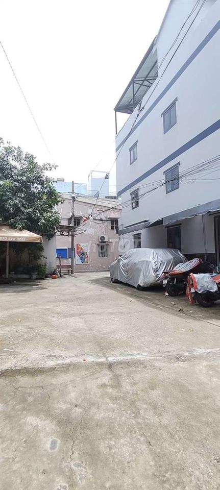 CHO THUÊ  NHÀ . HẺM XE  HƠI. P 15 Q. 8.