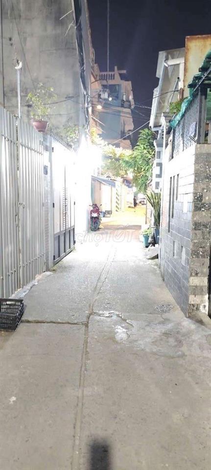CHO THUÊ NHÀ  1 LẦU  . P 15 Q. 8.