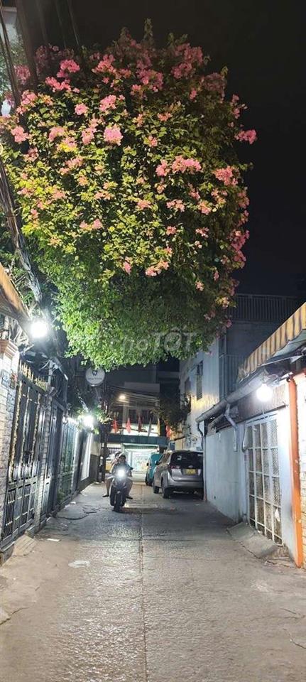 CHO THUÊ NHÀ  1 LẦU  . P 15 Q. 8.
