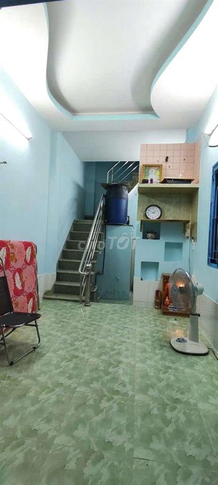 CHO THUÊ NHÀ  1 LẦU  . P 15 Q. 8.