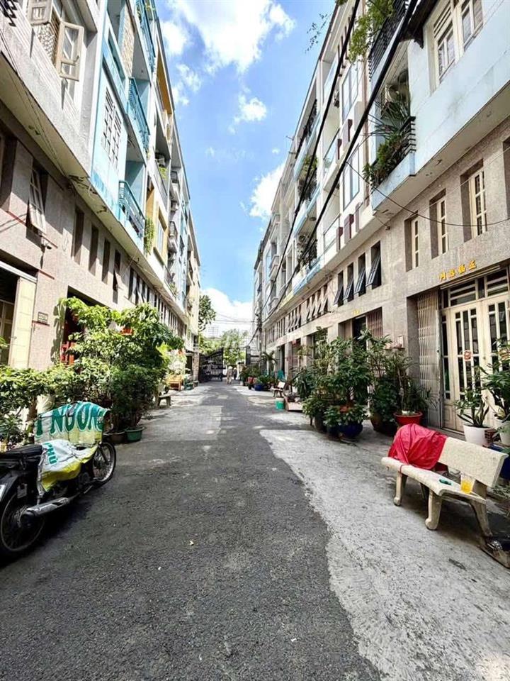 NHÀ  3 LẦU  HẺM  XE HƠI. Q. TÂN PHÚ